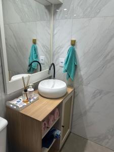 Bilik mandi di Apartamento dois dormitórios próximo ao Sesc +13 gambar