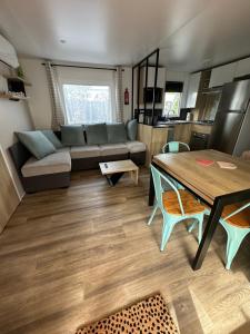 Χώρος καθιστικού στο Mobilhome L'Instant Chill au Cap Ferret