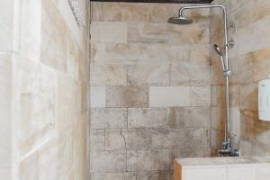 Ένα μπάνιο στο Bellewood Villa +29 φωτογραφίες