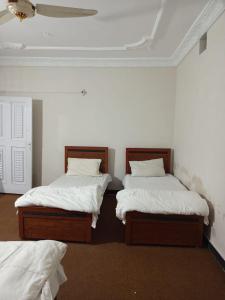 Gambar di galeri bagi Gohar Guest House and Khan Restaurant di Dādar