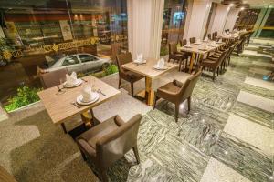 ハジャイにあるNew Season Square Hotelのギャラリーの写真