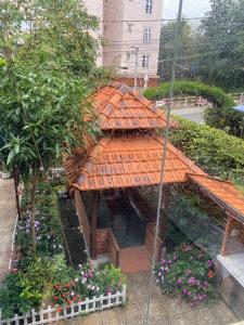 Κήπος έξω από το Homestay Nhà Tôi