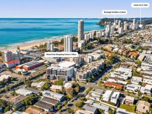 Pemandangan umum bagi Gold Coast atau pemandangan bandar yang diambil dari rumah percutian