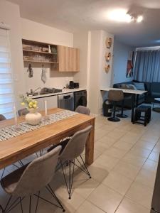 Η κουζίνα ή μικρή κουζίνα στο Bliss Ballito Apartment
