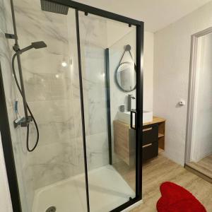 Ένα μπάνιο στο Villa front de mer et jacuzzi privatif +19 φωτογραφίες