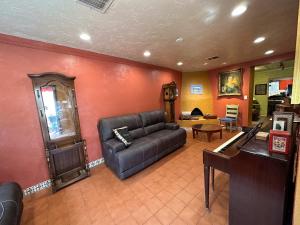 Galeriebild der Unterkunft Spacious Home, Vintage Charm in Bisbee