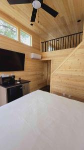 Gallery image of 075 Rustic meets Modern Chalet King Bed & Loft 20 Min to South Rim - Sleeps 6 in Valle
