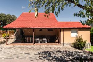 Budova, kde se chata nachází