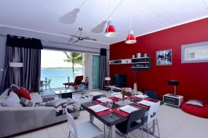 Gallery image of Turquoise Bay Beach Apartments Trou d'Eau Douce in Trou dʼ Eau Douce