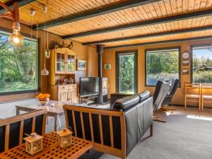 Posezení v ubytování Holiday Home Aron - 30km from the sea by Interhome
