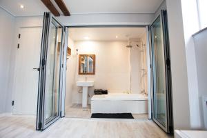Koupelna v ubytování Daemyung Guesthouse + 37 fotografií