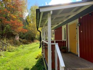 Κήπος έξω από το Lysviks guesthouse met ruime tuin en extra service +23 φωτογραφίες