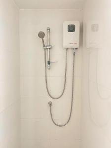 Ένα μπάνιο στο Near Beach Cosy Studio with Pool Replay