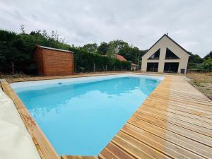 Bazén v ubytování Le Bel Accord cozy studio Baie de Somme nebo v jeho okolí