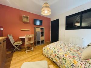 TV a/nebo společenská místnost v ubytování Le Bel Accord cozy studio Baie de Somme