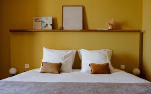 Кровать или кровати в номере ROSA Boutique Hotel - Bordeaux Centre Gare