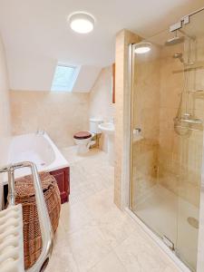 Et badeværelse på Hainford Cottage