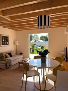 Χώρος καθιστικού στο HÔME Les hauts du Val