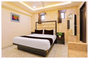 Imagen de la galería de Hotel Royal Garden - Near APJ Kalam Park - Luxury And Spacious Room - Fully Air Conditioned Rooms- Best Hotel Bhubneshwar, en Cuttack
