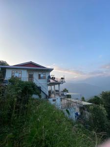 Gallery image of Gautam Ashiyana Home stay in KumhÄrsain +11 photos