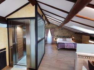 パドロンにあるVilla Garabánのベッドルーム1室(ベッド1台付) +27枚の写真