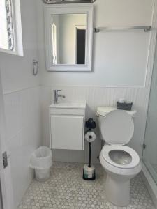 Imagen de la galería de EBBTIDE INN, en St Pete Beach