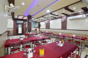 Nhà hàng/khu ăn uống khác tại Hotel O Reyansh Galaxy +27 ảnh