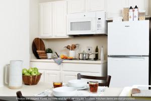 Η κουζίνα ή μικρή κουζίνα στο InTown Suites Extended Stay Houston TX - Hobby Airport