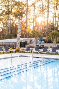 Swimmingpoolen hos eller tæt på Oceans RV Resort