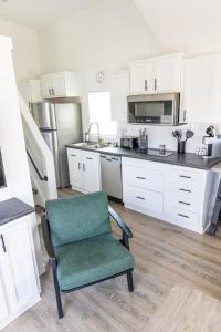 Køkken eller tekøkken på Oceans RV Resort