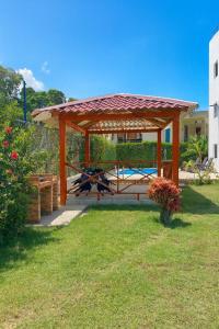 Πισίνα στο ή κοντά στο 3 Bedroom Penthouse with private Rooftop Terrace +21 φωτογραφίες