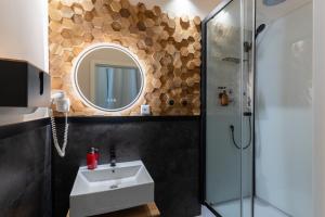 Un baño de MUE Cubes - Capsule Hotel