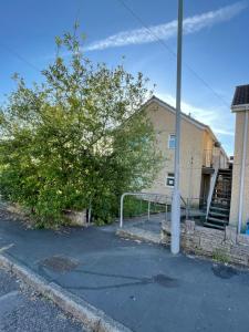 Fotografie z fotogalerie ubytování Luqman Property v destinaci Swansea