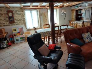 Khu vực ghế ngồi tại L'authentique Maison cœur de Ladoix-Serrigny