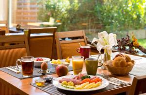 Đồ ăn tại/gần khách sạn +55 ảnh