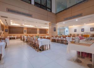 Restaurace v ubytování Nhi Phi Hotel