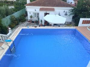 Bazén v ubytování Beautiful bedroom Country Villa with swimming pool nebo v jeho okolí