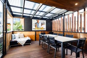 Χώρος καθιστικού στο Sweeping Ocean Views Pet Friendly