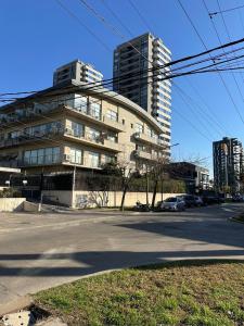 Το κτήριο όπου στεγάζεται  το διαμέρισμα