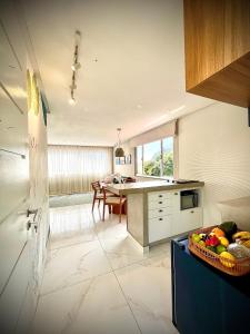 Kuchyň nebo kuchyňský kout v ubytování Apê das Montanhas com vista e próx centro DM