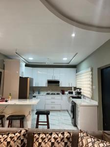 Φωτογραφία από το άλμπουμ του Your Home Away From Home, With Peace of Mind σε Kweman