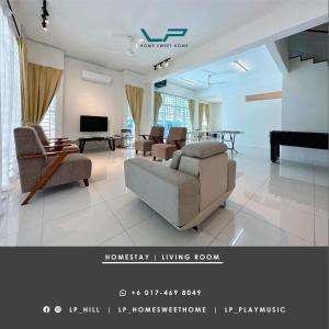 TV a/nebo společenská místnost v ubytování Penang Balik Pulau BBQ & KARAOKE Home