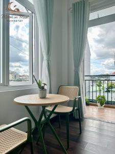 Balkón nebo terasa v ubytování Moon in Mist Homestay