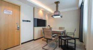 Η κουζίνα ή μικρή κουζίνα στο UP and IN Hotel Anhui Ma'anshan Wanda Plaza +171 φωτογραφίες