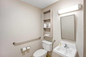 Foto dalla galleria di Microtel Inn by Wyndham Greensboro a Greensboro Altre 34 foto