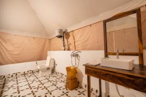 Gallery image of Mumal Desert Camp - Jaisalmer ! in Sām