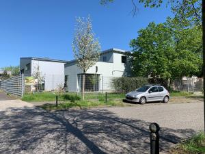 Το κτήριο όπου στεγάζεται  το δωμάτιο σε οικογενειακή κατοικία