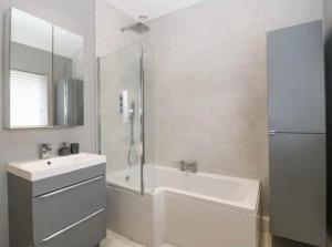 Koupelna v ubytování Park View Upper + 20 fotografií