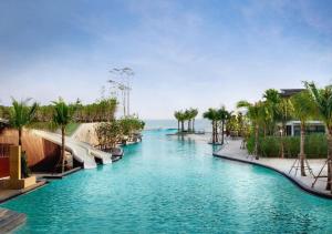 Kolam renang di atau dekat dengan Rayong Penthouse - 3 BR, Jacuzzi, Marriott pool access