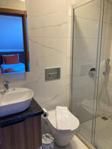 Ένα μπάνιο στο Tasar Villa 1 +4 φωτογραφίες